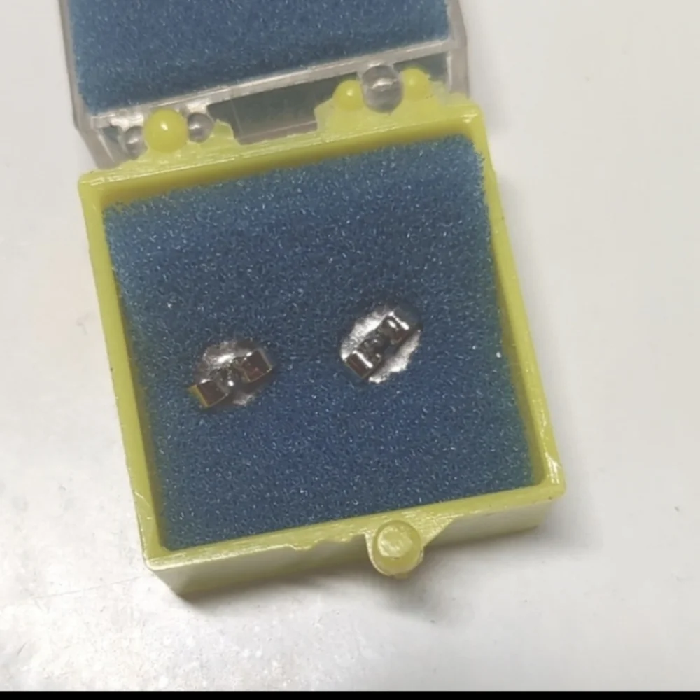 Rare vintage Disney Minnie mouse earrings - Picture 3 of 3